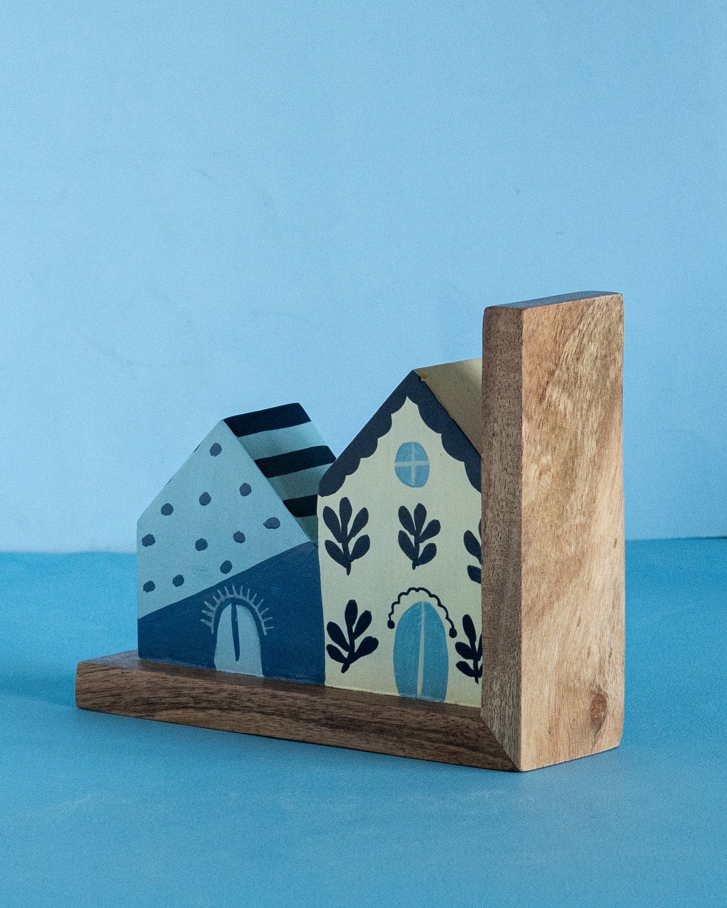Book Nook Handpainted Bookeds - Set of 2