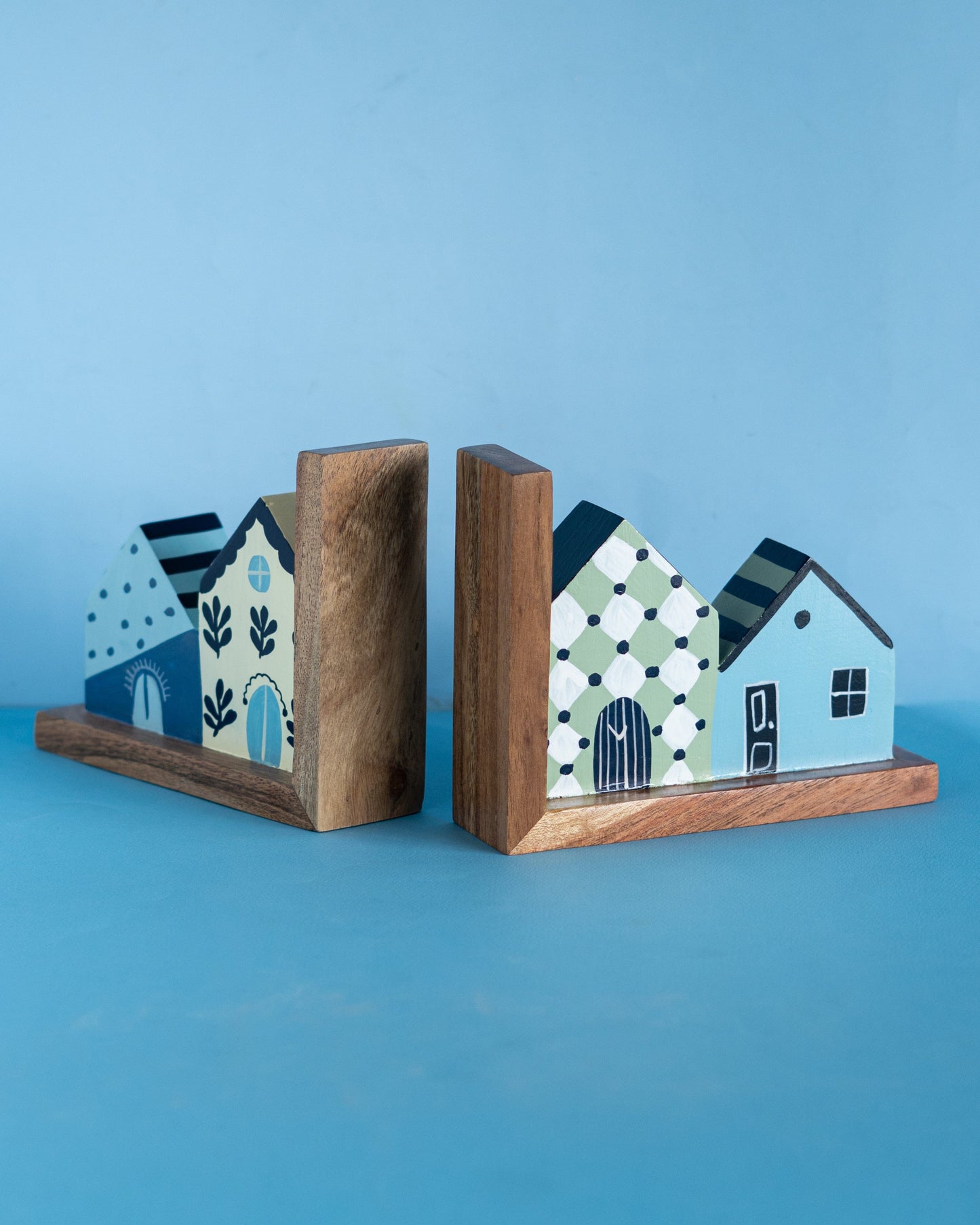 Book Nook Handpainted Bookeds - Set of 2