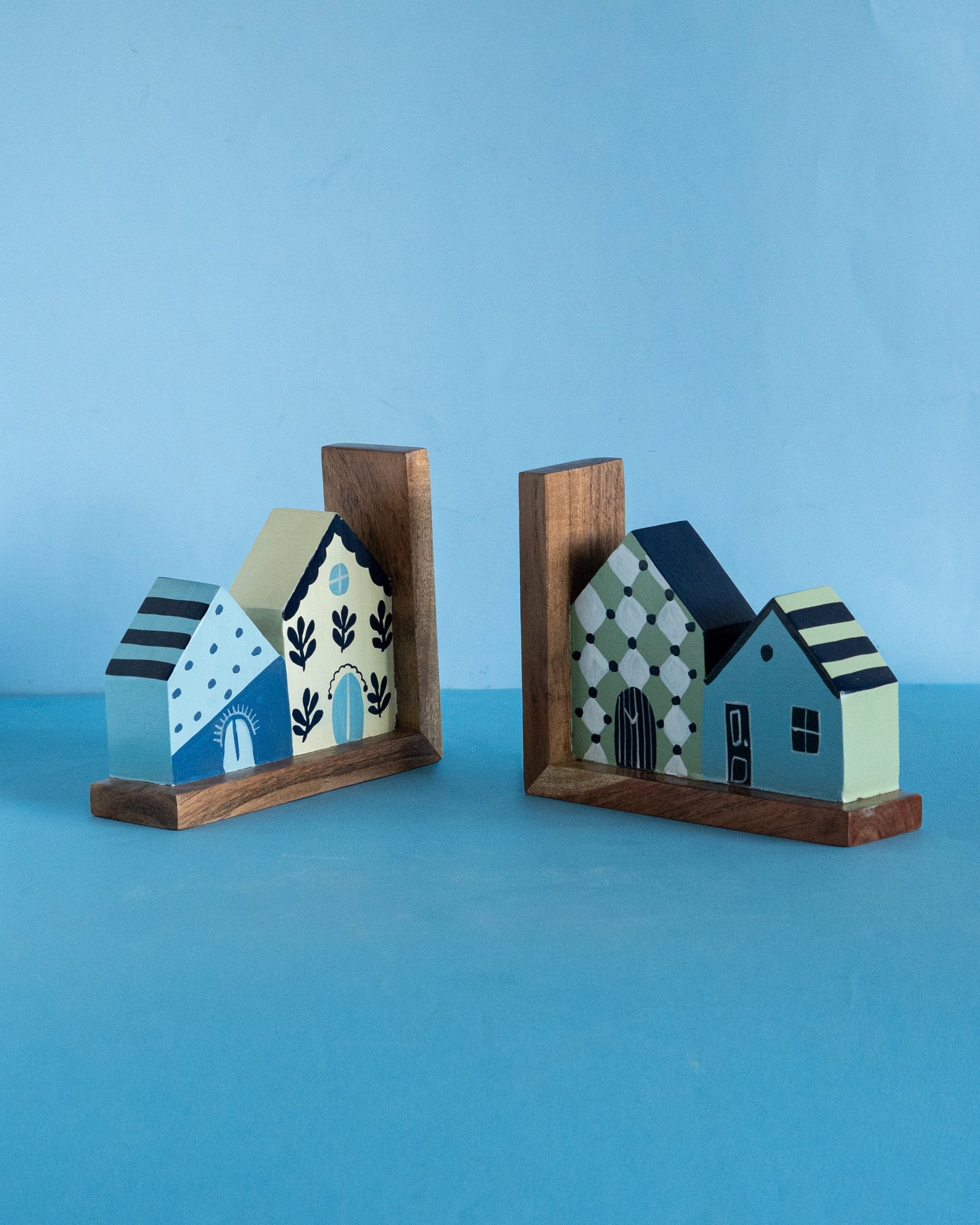 Book Nook Handpainted Bookeds - Set of 2