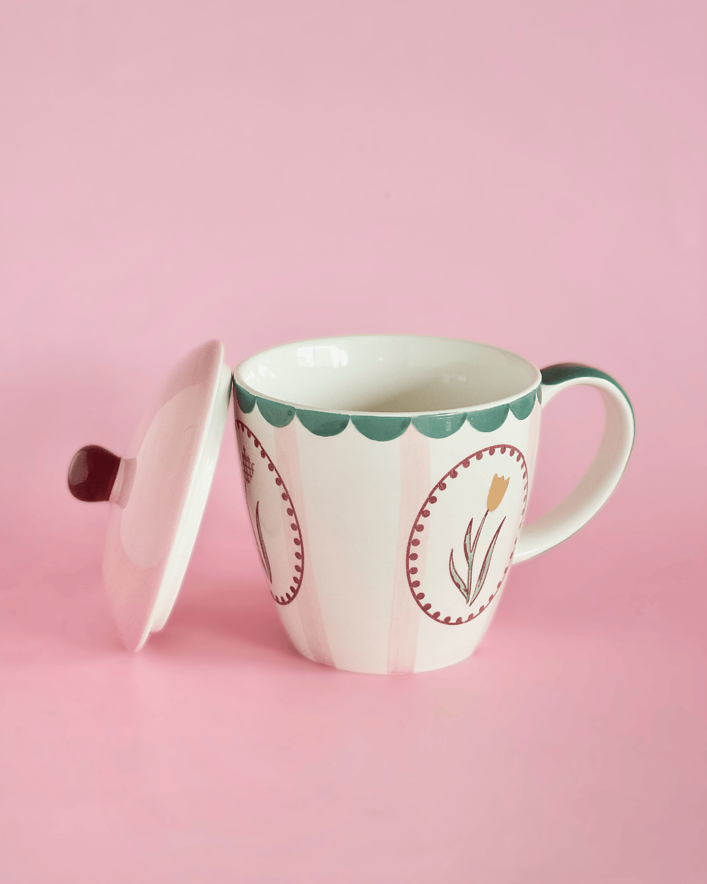 Skylark Handpainted Ceramic Coffee Mug With Lid 385 ml