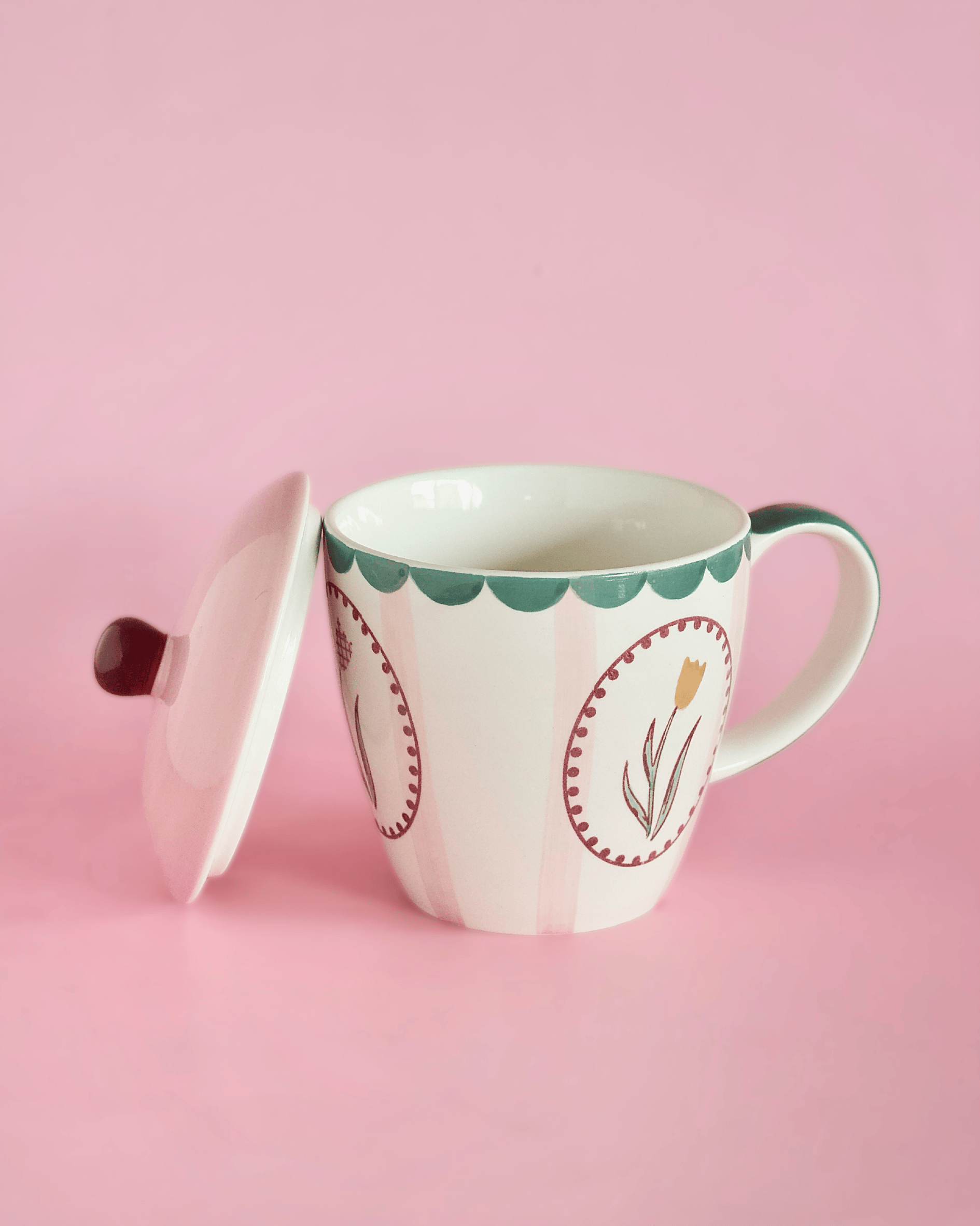 Skylark Handpainted Ceramic Coffee Mug With Lid 385 ml